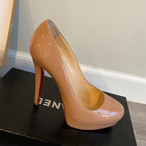 Shoes - Picture 1 of 5